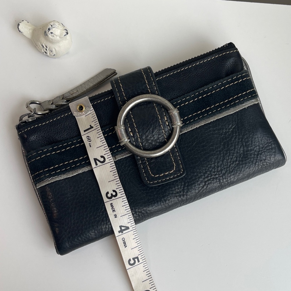 Fossil 🗝️ Genuine Leather Wallet - Picture 8 of 16
